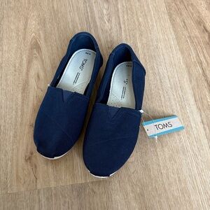 TOMS  Canvas Slip-Ons
